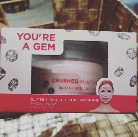 💥SALE💥skin care bundle everything is brand new - Picture 3 of 5